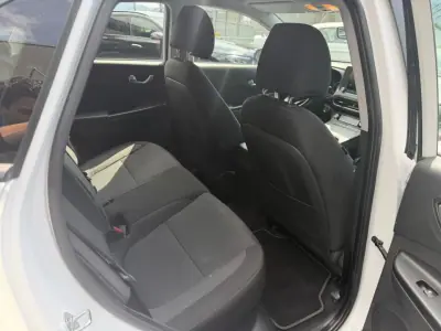 Hyundai Kauai 2022 - 20900 EUR, 25000 km - AUTO.MOTO.pt - 25000km - foto 10 de 11