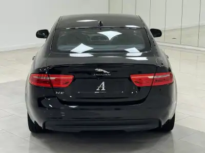 Jaguar XE 2016 - 15990 EUR, 184000 km - AUTO.MOTO.pt - 184000km - foto 13 de 26