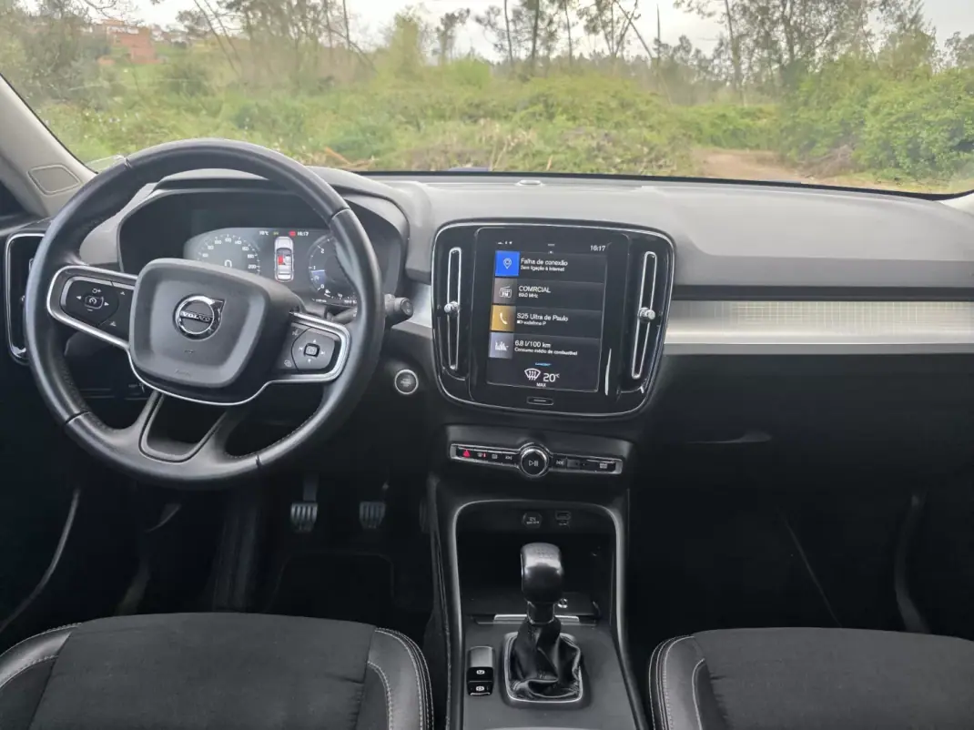Volvo XC 40 2020 - 24500 EUR, 152300 km - AUTO.MOTO.pt - 152300km - foto 35 de 42