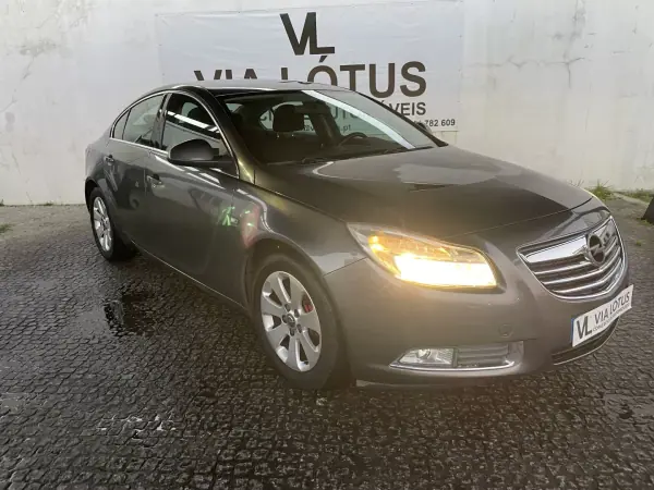 Opel Insignia 2013 - 8500 EUR, 275804 km - AUTO.MOTO.pt - 275804km - foto 3 de 14