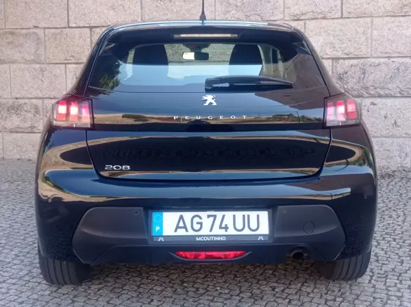 Peugeot 208 2021 - 10790 EUR, 90000 km - AUTO.MOTO.pt - 90000km - foto 7 de 15