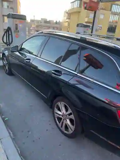 Mercedes-Benz C 180 2012 - 10500 EUR, 293000 km - AUTO.MOTO.pt - 293000km - foto 5 de 5