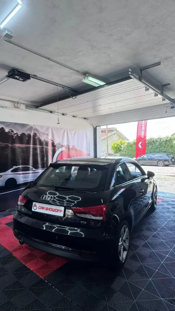 Audi A1 2018 - 14900 EUR, 132000 km - AUTO.MOTO.pt - 132000km - foto 3 de 10