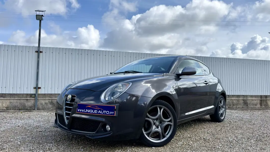 Alfa Romeo MiTo 2015 - 11600 EUR, 146000 km - AUTO.MOTO.pt - 146000km - foto 3 de 40