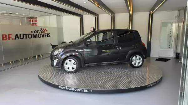 Renault Twingo 2009 - 4900 EUR, 139709 km - AUTO.MOTO.pt - 139709km - foto 15 de 52