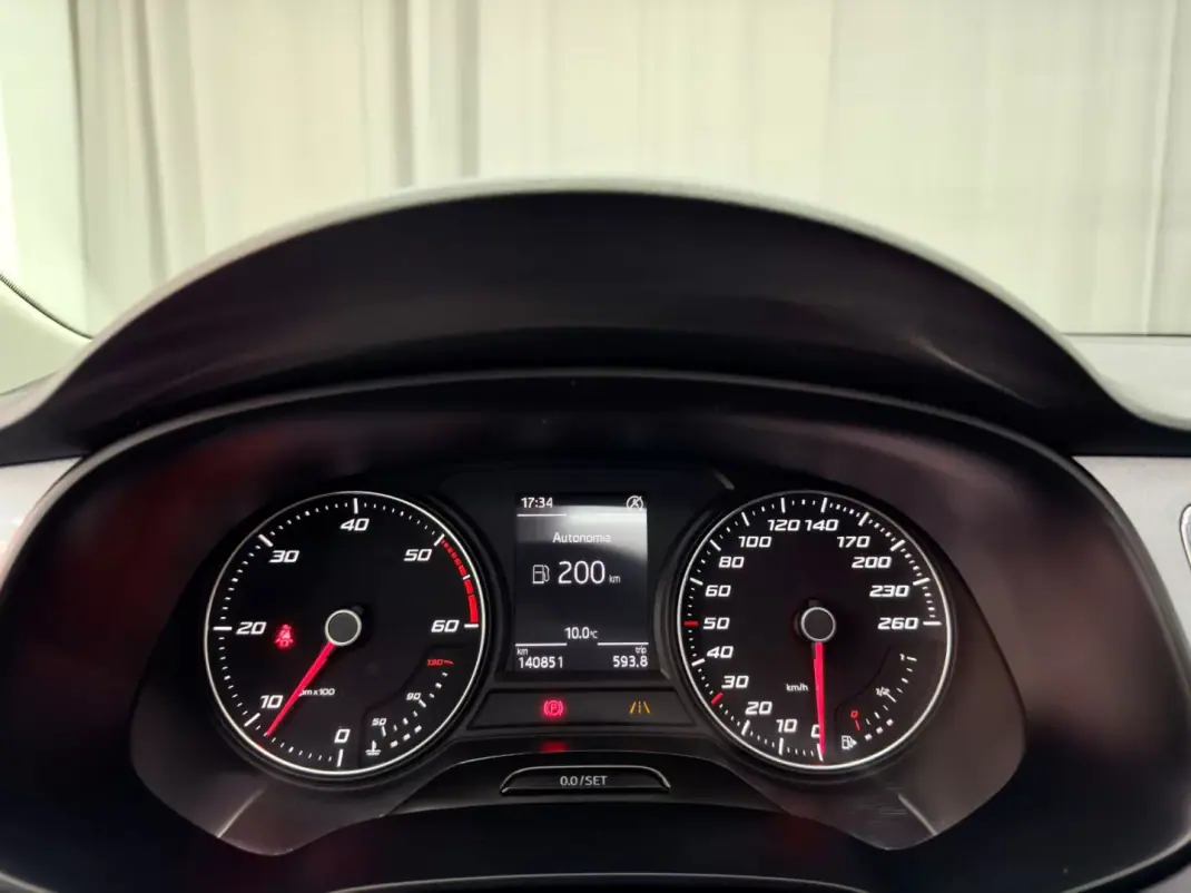 SEAT Leon 2014 - 17500 EUR, 140000 km - AUTO.MOTO.pt - 140000km - foto 21 de 21