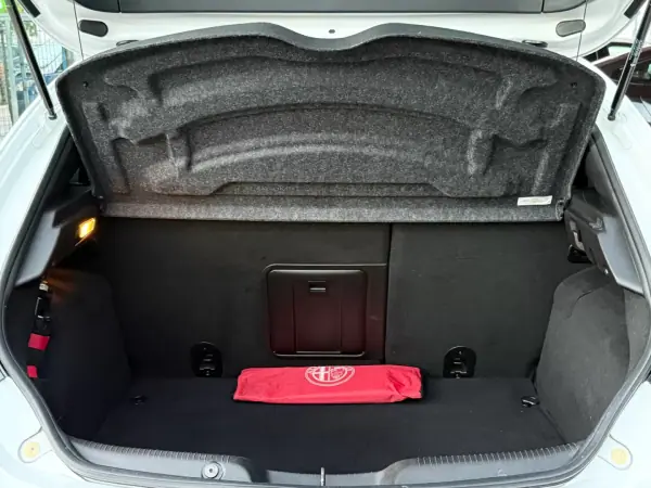 Alfa Romeo Giulietta 2016 - 13950 EUR, 139000 km - AUTO.MOTO.pt - 139000km - foto 18 de 18