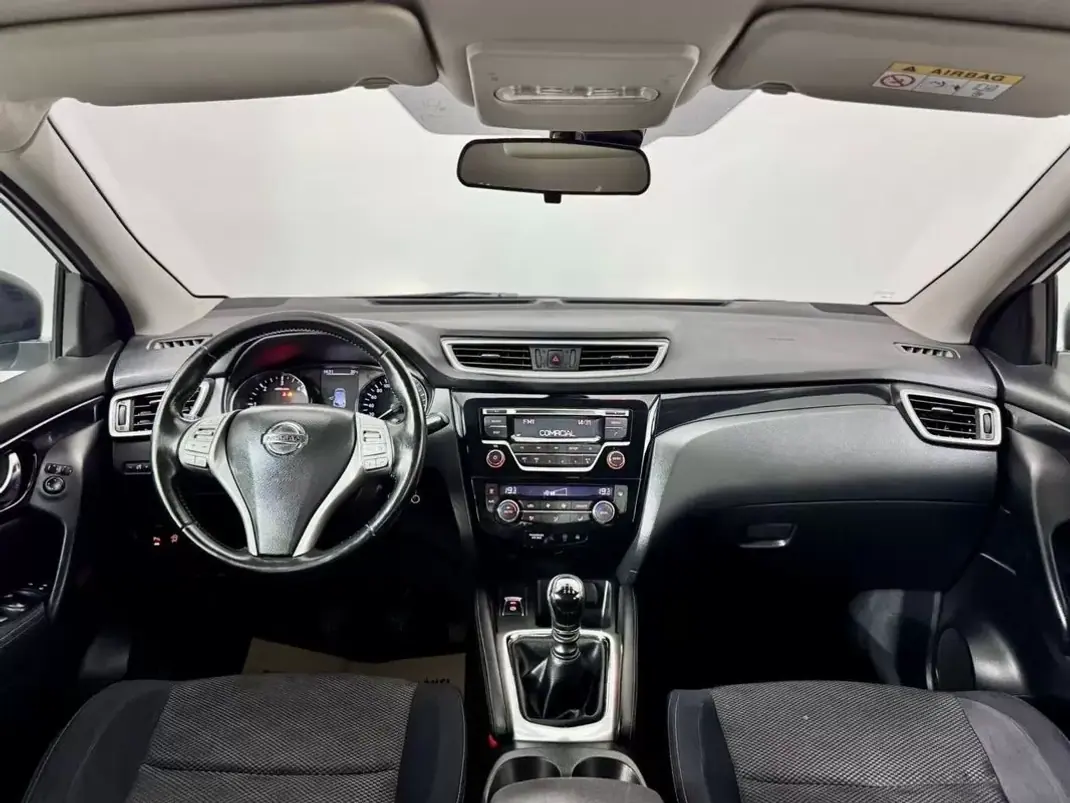 Nissan Qashqai 2015 - 13750 EUR, 96000 km - 96000km - foto 21 de 45