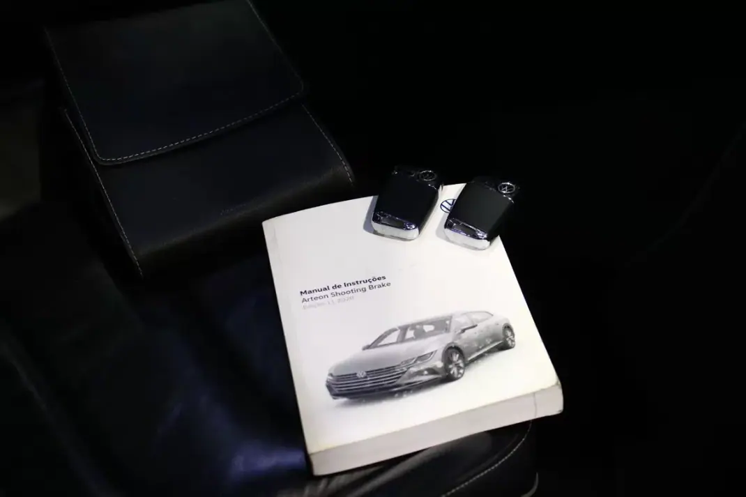 Volkswagen Arteon 2021 - 25400 EUR, 209040 km - AUTO.MOTO.pt - 209040km - foto 40 de 40