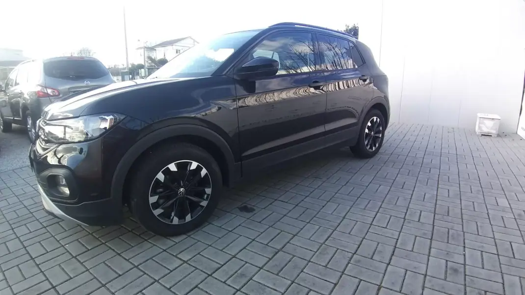 Volkswagen T-Cross 2023 - 18950 EUR, 112531 km - AUTO.MOTO.pt - 112531km - foto 32 de 40