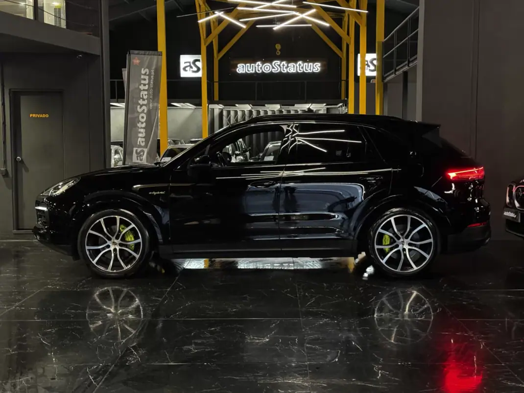 Porsche Cayenne 2021 - 74990 EUR, 85200 km - AUTO.MOTO.pt - 85200km - foto 7 de 37