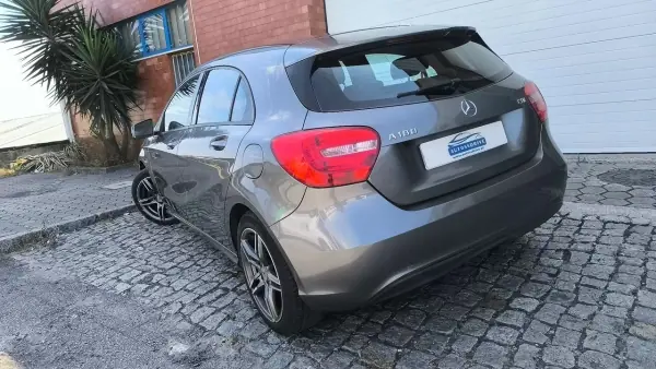Mercedes-Benz A 180 2013 - 12500 EUR, 180000 km - AUTO.MOTO.pt - 180000km - foto 11 de 15
