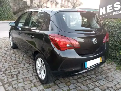 Opel Corsa 2016 - 9990 EUR, 144413 km - AUTO.MOTO.pt - 144413km - foto 5 de 10