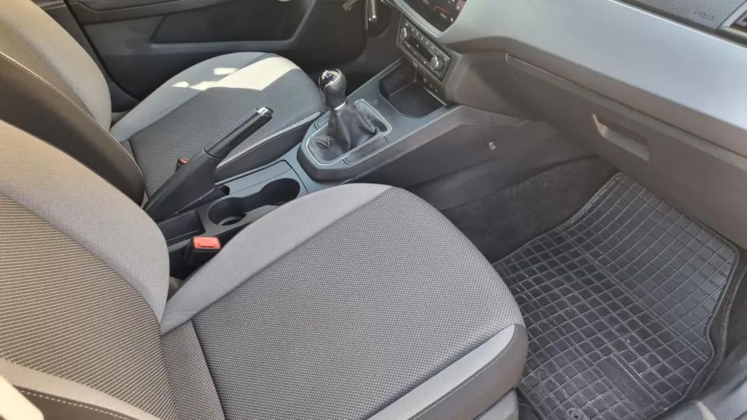 SEAT Ibiza 2019 - 11990 EUR, 64500 km - 64500km - foto 13 de 18