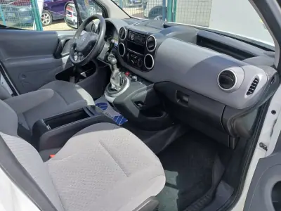 Citroën BERLINGO 1.6 HDI 600 C/AC 2010 - 8750 EUR, 54679 km - AUTO.MOTO.pt - 54679km - foto 20 de 23