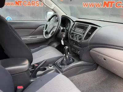 Mitsubishi L200 2.4 DI-D CE 3LUG Club Invite 4WD 2019 - 22900 EUR, 126907 km - AUTO.MOTO.pt - 126907km - foto 15 de 18