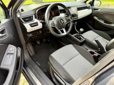 Renault Clio 2022 - 14790 EUR, 78950 km - AUTO.MOTO.pt - 78950km - foto 2 de 36