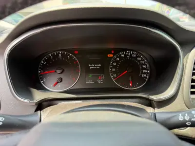 Renault Mégane 2022 - 15900 EUR, 121000 km - AUTO.MOTO.pt - 121000km - foto 11 de 11