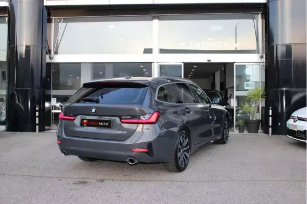 BMW 320 2020 - 27900 EUR, 126761 km - AUTO.MOTO.pt - 126761km - foto 4 de 22