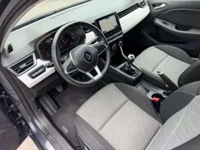 Renault Clio 2022 - 15500 EUR, 89995 km - AUTO.MOTO.pt - 89995km - foto 10 de 11
