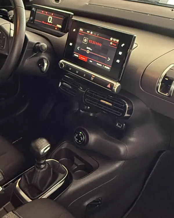 Citroën C4 Cactus 2018 - 10500 EUR, 176060 km - AUTO.MOTO.pt - 176060km - foto 11 de 15