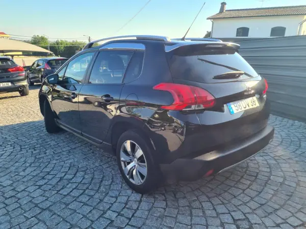 Peugeot 2008 2014 - 12450 EUR, 57000 km - AUTO.MOTO.pt - 57000km - foto 2 de 12