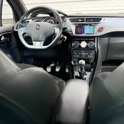 DS DS3 2014 - 11900 EUR, 94000 km - AUTO.MOTO.pt - 94000km - foto 5 de 14