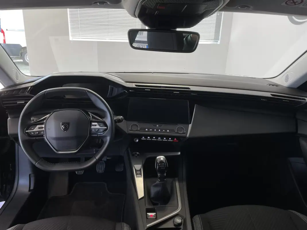 Peugeot 308 SW 2024 - 23500 EUR, 24670 km - AUTO.MOTO.pt - 24670km - foto 2 de 13