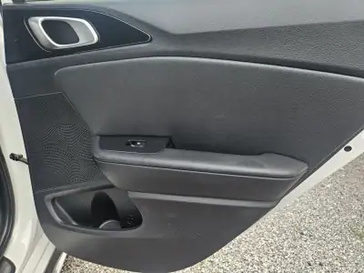 Kia ProCeed 2020 - 17400 EUR, 119400 km - AUTO.MOTO.pt - 119400km - foto 57 de 69