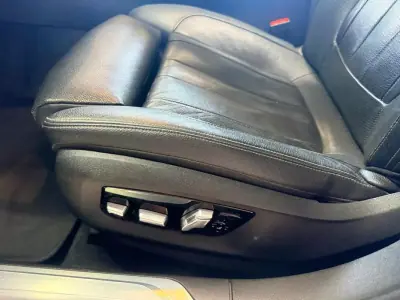 BMW 740 2018 - 29950 EUR, 249000 km - AUTO.MOTO.pt - 249000km - foto 33 de 41