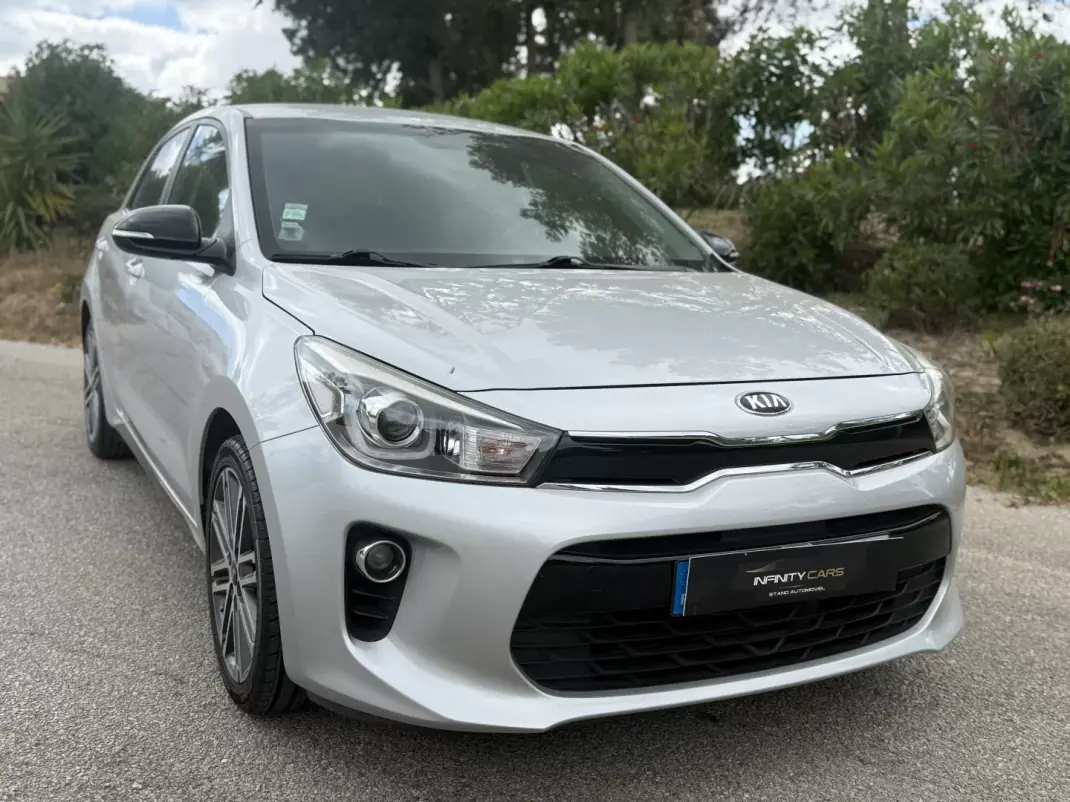 Kia Rio 2017 - 11999 EUR, 90000 km - AUTO.MOTO.pt - 90000km - foto 3 de 10