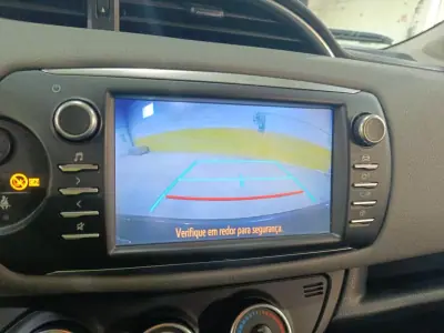 Toyota Yaris 2020 - 13950 EUR, 61582 km - AUTO.MOTO.pt - 61582km - foto 4 de 4
