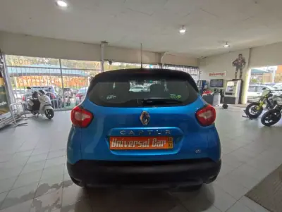 Renault Captur 2016 - 13800 EUR, 159000 km - AUTO.MOTO.pt - 159000km - foto 4 de 12
