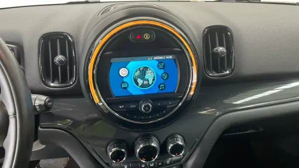 MINI Countryman 2019 - 20999 EUR, 91121 km - AUTO.MOTO.pt - 91121km - foto 11 de 13