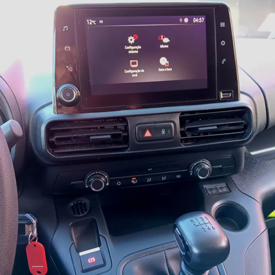 Opel COMBO 2022 - 15900 EUR, 82827 km - AUTO.MOTO.pt - 82827km - foto 18 de 20