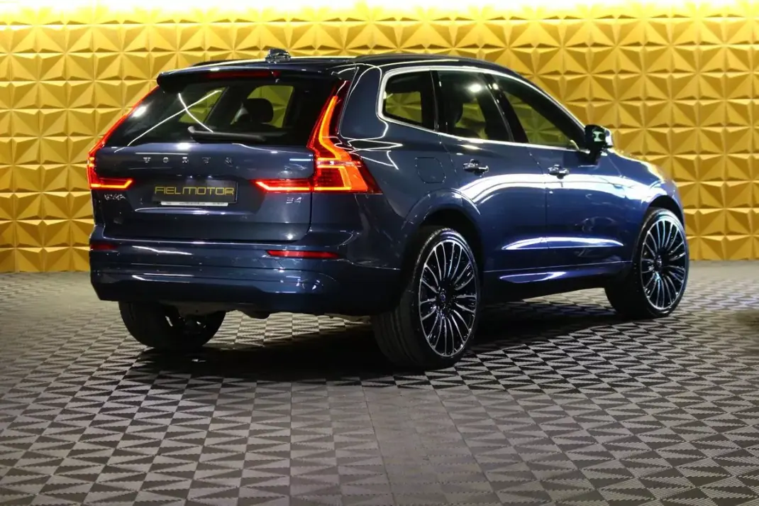 Volvo XC 60 2021 - 24900 EUR, 225000 km - AUTO.MOTO.pt - 225000km - foto 9 de 32