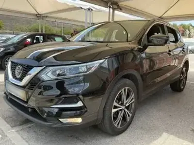 Nissan Qashqai 2018 - 15490 EUR, 119000 km - AUTO.MOTO.pt - 119000km - foto 2 de 11