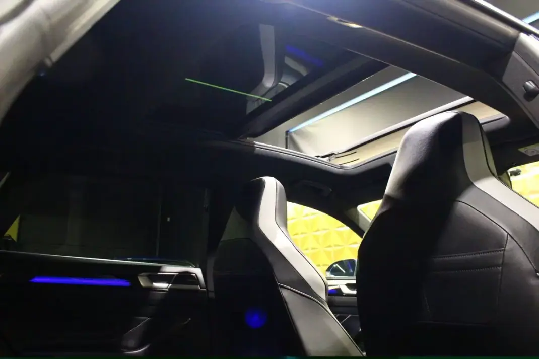 Volkswagen Arteon 2021 - 25400 EUR, 209040 km - AUTO.MOTO.pt - 209040km - foto 25 de 40