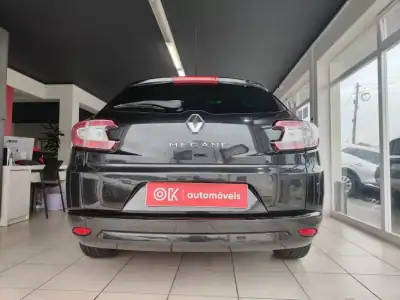 Renault Mégane Sport Tourer 2009 - 5750 EUR, 210000 km - AUTO.MOTO.pt - 210000km - foto 8 de 34