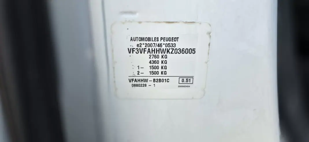 Peugeot 2019 - 16900 EUR, 130000 km - AUTO.MOTO.pt - 130000km - foto 11 de 11