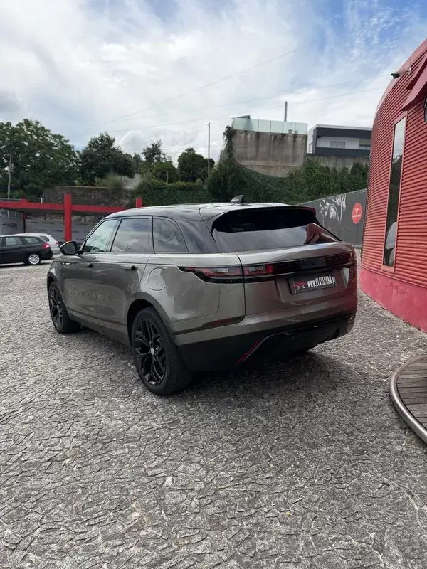 Land Rover Range Rover Velar 2022 - 39900 EUR, 160000 km - AUTO.MOTO.pt - 160000km - foto 4 de 10