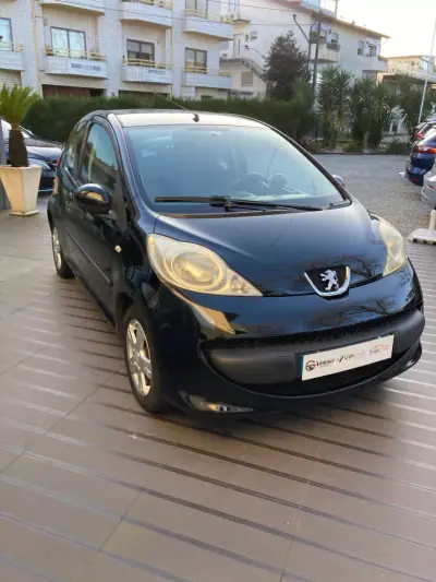 Peugeot 107 2008 - 4500 EUR, 171000 km - AUTO.MOTO.pt - 171000km - foto 2 de 17