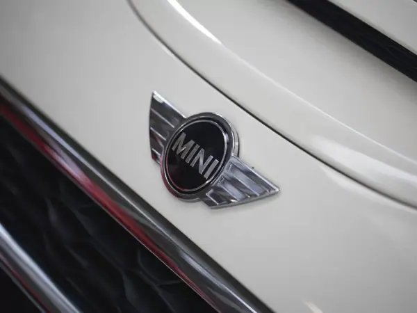 MINI 3 Portas 2017 - 22990 EUR, 84313 km - AUTO.MOTO.pt - 84313km - foto 10 de 24