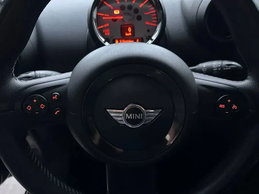 MINI Paceman 2013 - 14500 EUR, 117000 km - AUTO.MOTO.pt - 117000km - foto 13 de 20