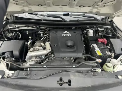 Mitsubishi L 200 King Cab 2022 - 29900 EUR, 136000 km - AUTO.MOTO.pt - 136000km - foto 12 de 12