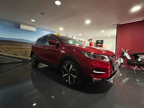 Nissan Qashqai 2018 - 15000 EUR, 84774 km - AUTO.MOTO.pt - 84774km - foto 8 de 23