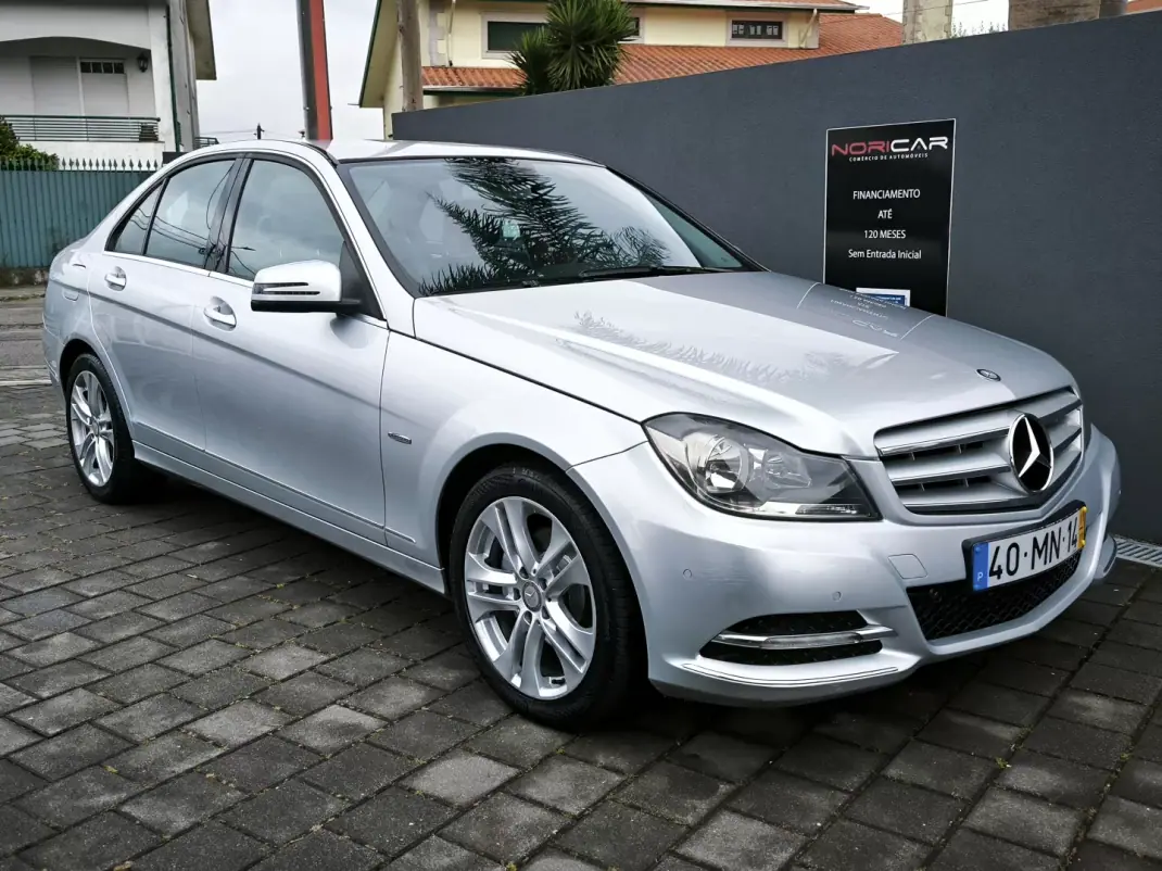 Mercedes-Benz C 220 2011 - 8950 EUR, 430000 km - AUTO.MOTO.pt - 430000km - foto 4 de 52