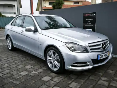 Mercedes-Benz C 220 2011 - 8950 EUR, 430000 km - AUTO.MOTO.pt - 430000km - foto 4 de 52