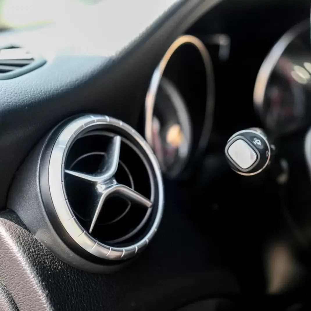 Mercedes-Benz CLA 180 2016 - 19900 EUR, 69000 km - 69000km - foto 27 de 28