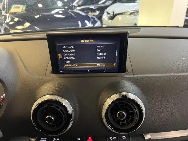 Audi S3 Limousine 2018 - 35990 EUR, 114000 km - AUTO.MOTO.pt - 114000km - foto 36 de 48